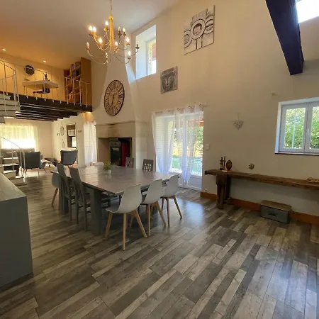 Maison De En Pierre * Saint-Sylvestre-sur-Lot