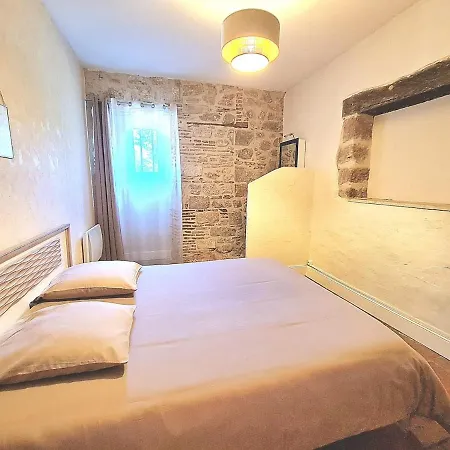 Maison De En Pierre *